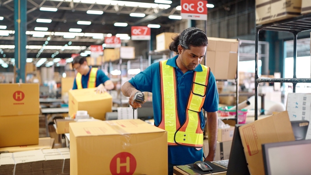 Integrating Advanced Barcode Scanning into Warehouse Operations 15 -